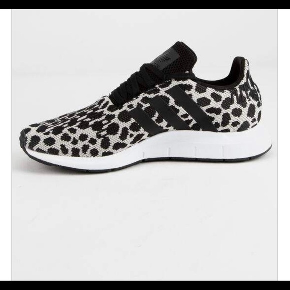 Adidas Swift Run Leopard/Cheetah Shoes - Picture 4 of 7